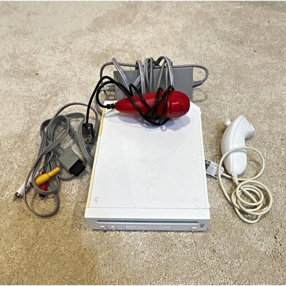 Nintendo Wii RVL-001 White Console NTSC-U/C Wi-Fi w/ Remote Nunchuk Cables